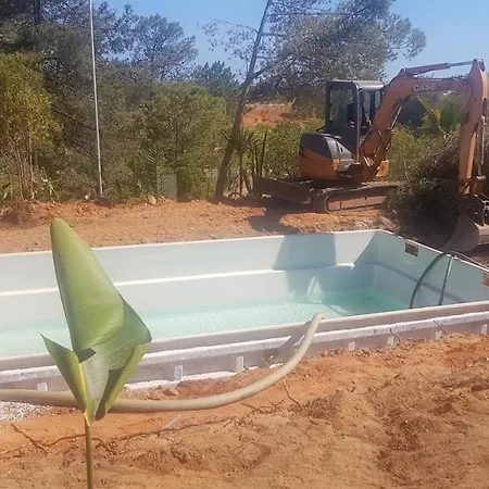 Urbanizacao Quinta Rosal 아파트 라고아
